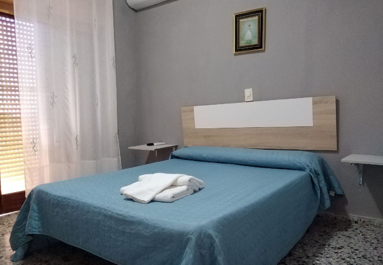 Rent by room in Cullera - Double Room 1 First line 