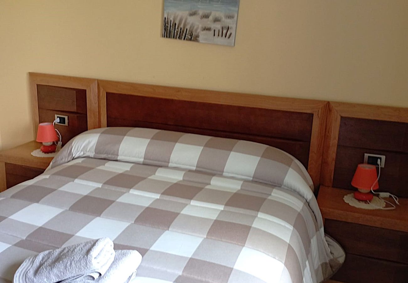 Rent by room in Santiago de Compostela - Ordes Room 6